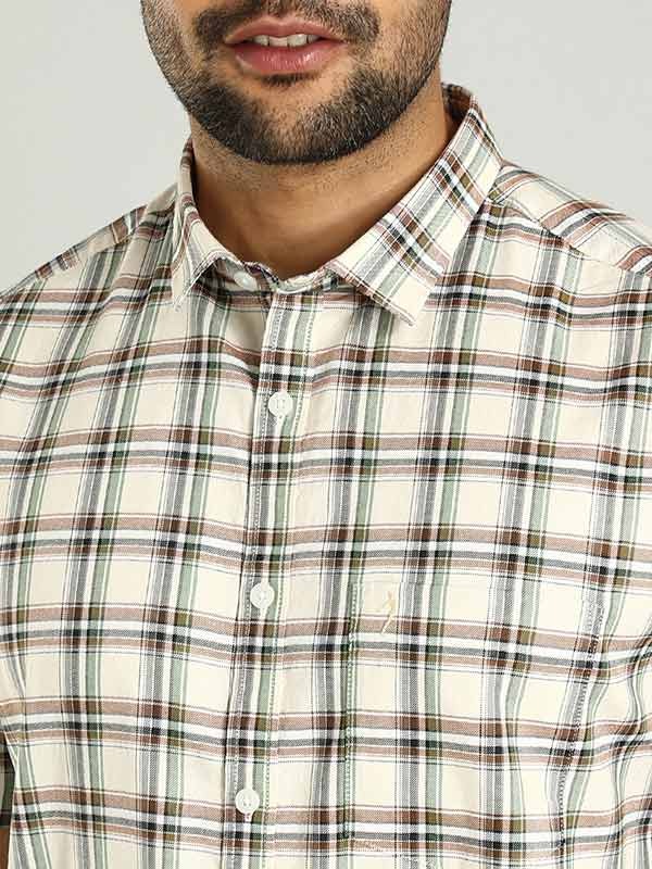 Indian Terrain Men's Regular Fit Half Sleeve Checkered Off White Shirt